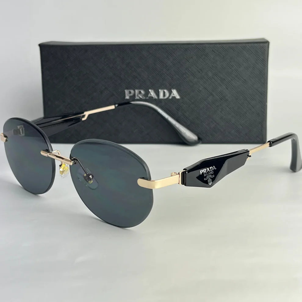 Prada P02