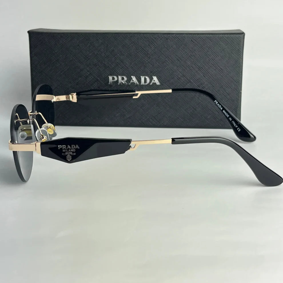 Prada P04