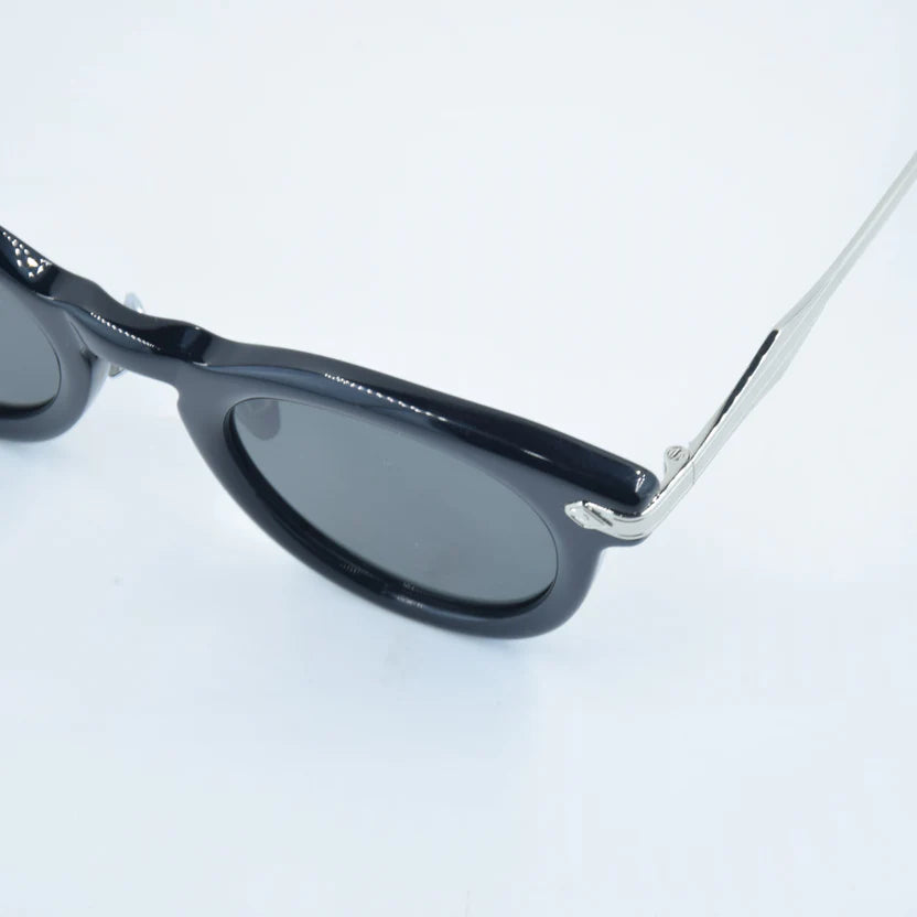 Thenri Carbon 1 of 199 003