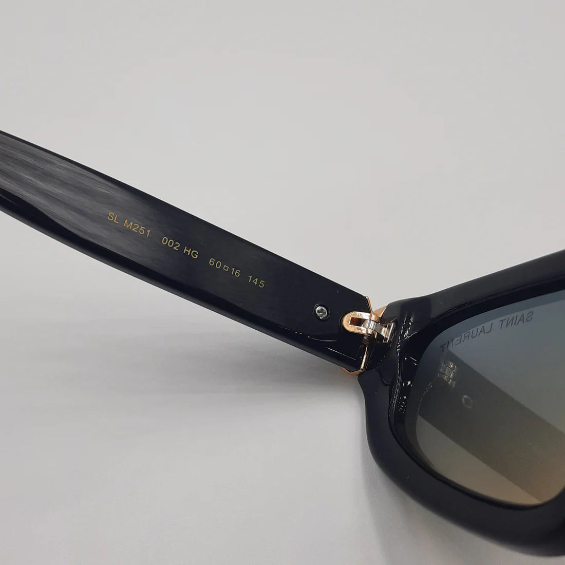 SAINT LAURENT SL M251 noir doré clair